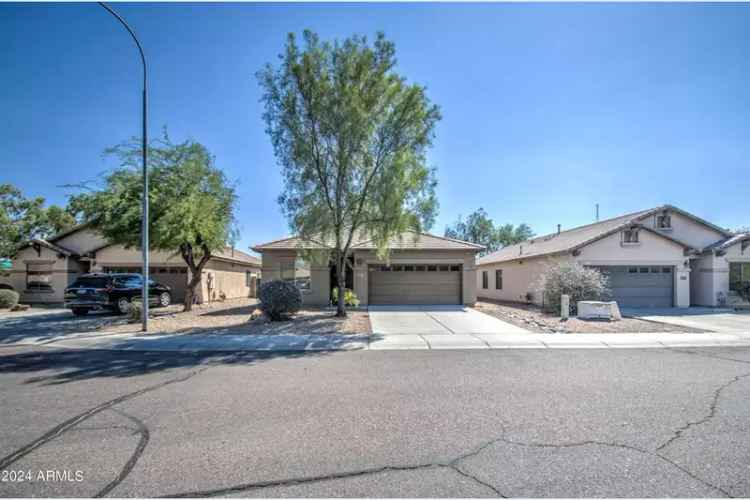 Single-family house For Sale in 913, South 115th Drive, Avondale, Arizona