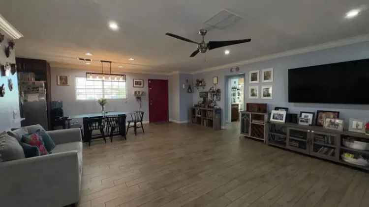 Single-family house For Sale in 52755, Calle Avila, Coachella, California