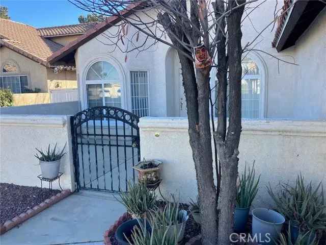 Single-family house For Sale in 12481, Kokomo Court, Victorville, California