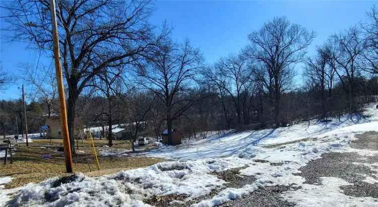 Land For Sale in Edwardsville, Illinois