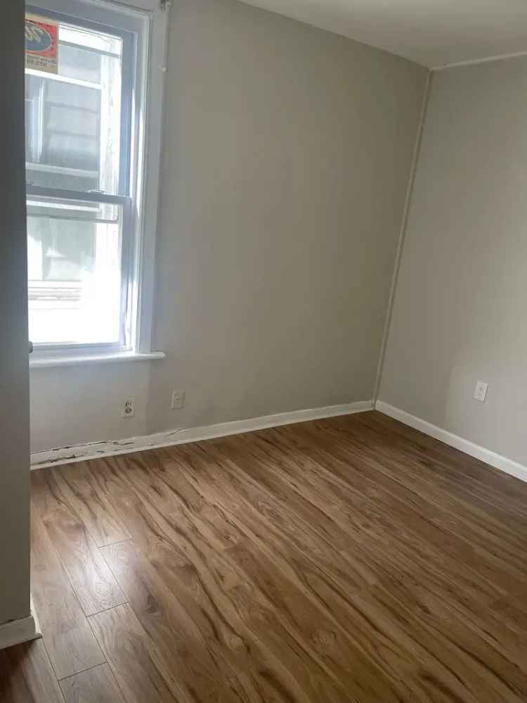 7 Bedroom Apartment for Rent - Newly Renovated