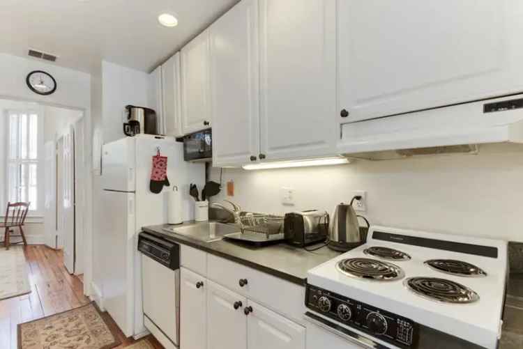 Dupont Circle Corporate Housing 1-Bedroom Condo