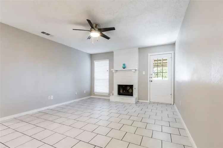 Duplex For Rent in Austin, Texas