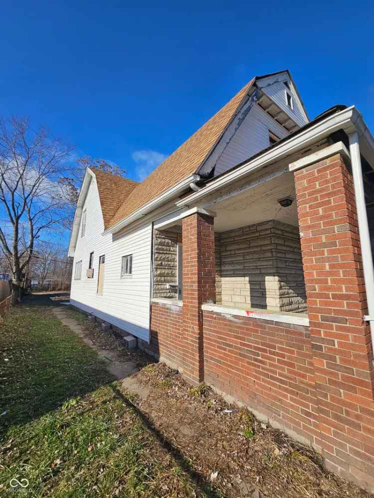 Multi-family house For Sale in 246, North Tacoma Avenue, Indianapolis, Indiana