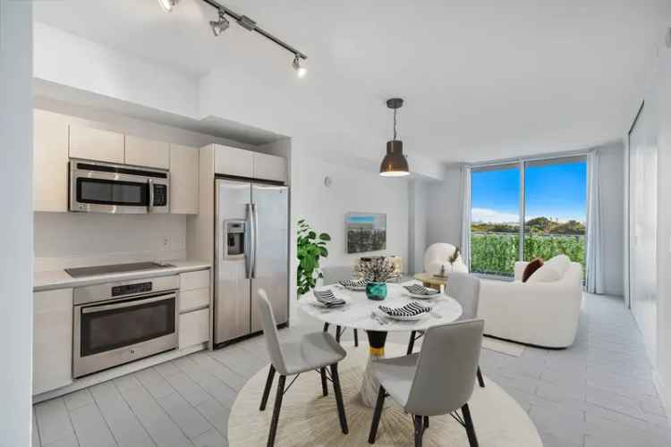 Condo For Sale in 4250, Biscayne Boulevard, Miami, Florida