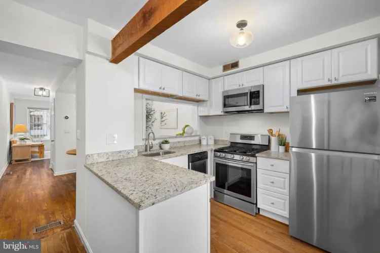 House For Sale in 615, 14th Place Northeast, Washington, District of Columbia