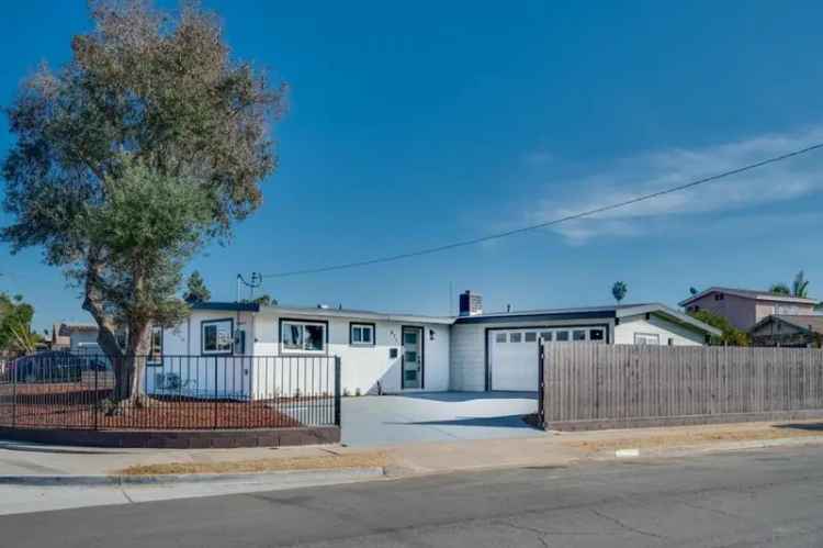 Single-family house For Sale in 671, Cochran Avenue, San Diego, California