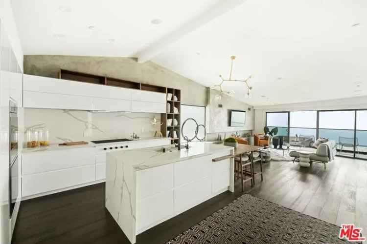 Single-family house For Sale in 1147, Miramar Street, Laguna Beach, California