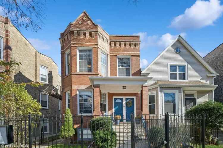 Multi-family house For Sale in 2439, North Harding Avenue, Chicago, Illinois