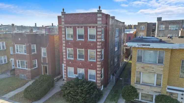 Multi-family house For Sale in Chicago, Illinois