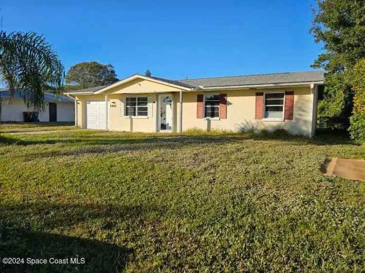 Single-family house For Sale in 1961, Academy Street Northeast, Palm Bay, Florida