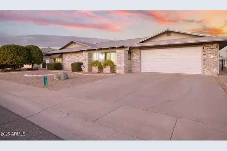 Single-family house For Sale in 12938, West Seville Drive, Sun City West, Arizona