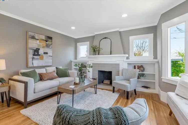 Single-family house For Sale in 5284, Belvedere Street, Oakland, California