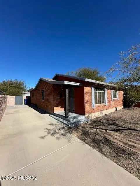 Single-family house For Sale in 2909, East 4th Street, Tucson, Arizona