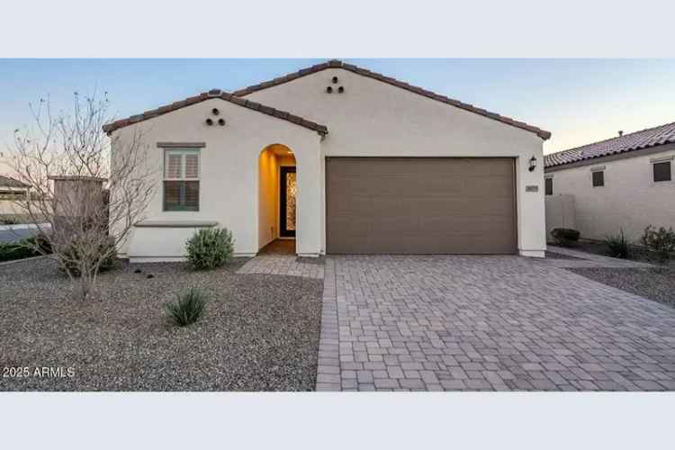 Single-family house For Sale in 18055, West Muirwood Drive, Goodyear, Arizona