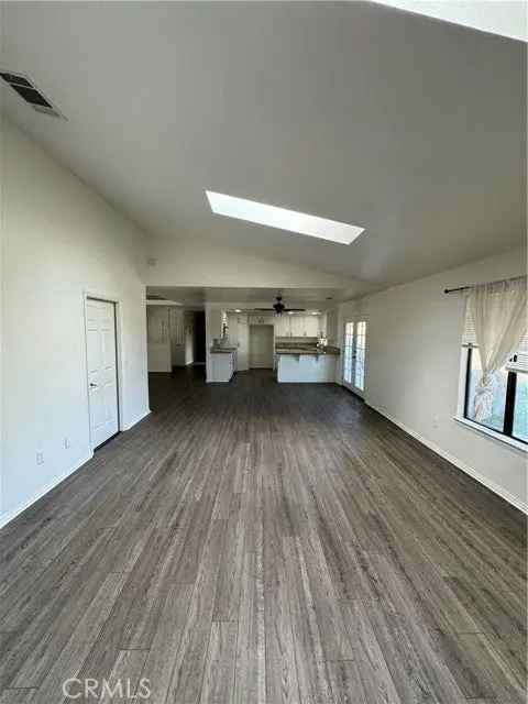 Single-family house For Sale in 21640, Garibaldi Court, California City, California