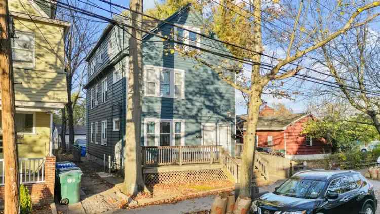 Multi-family house For Sale in 229, Goodrich Street, Hamden, Connecticut