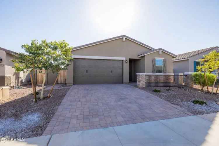 Single-family house For Sale in 19959, West Rancho Drive, Litchfield Park, Arizona