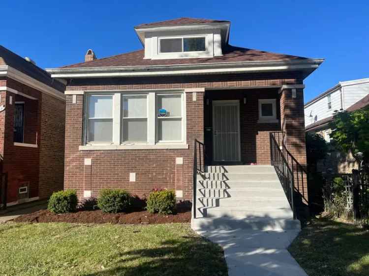 Single-family house For Sale in 8520, South Morgan Street, Chicago, Illinois