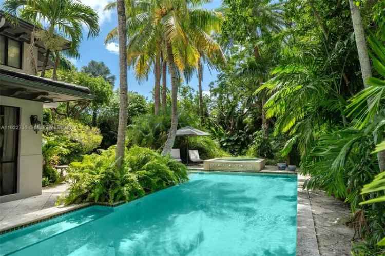 Single-family house For Sale in 5077, North Bay Road, Miami Beach, Florida