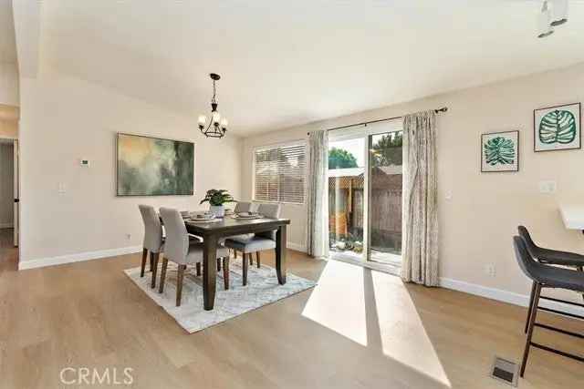 Single-family house For Sale in 5625, Greenbriar Drive, Yorba Linda, California