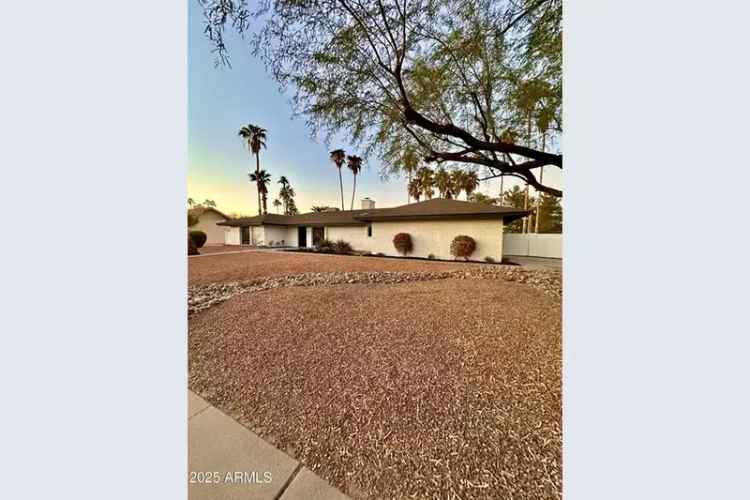 Single-family house For Sale in 5074, East Cholla Street, Scottsdale, Arizona