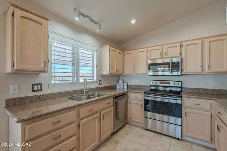 Single-family house For Sale in Saddlebrooke, Arizona