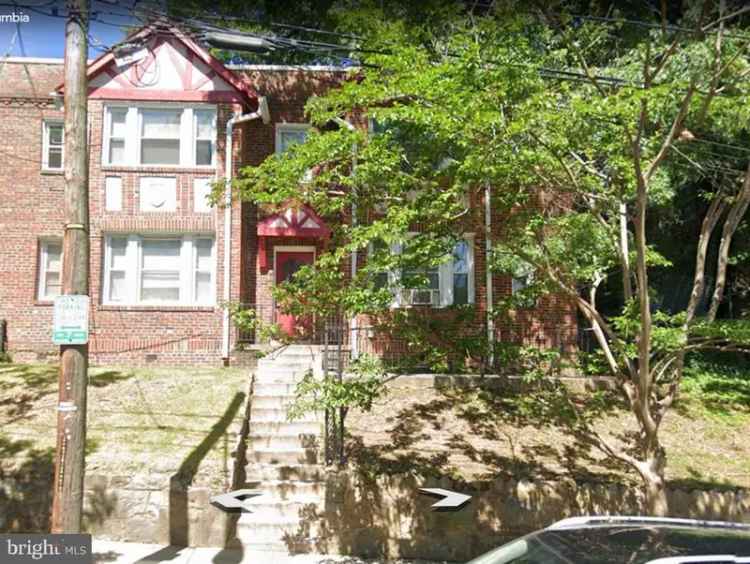 Multi-family house For Sale in 1341, 29th Street Southeast, Washington, District of Columbia