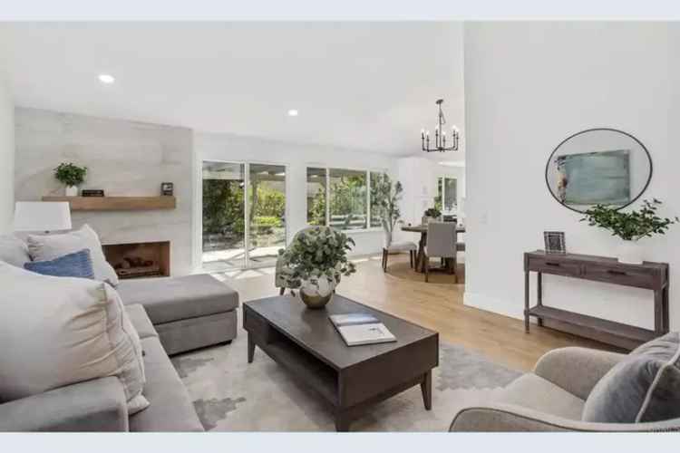 Single-family house For Sale in 17502, Plaza Dolores, San Diego, California