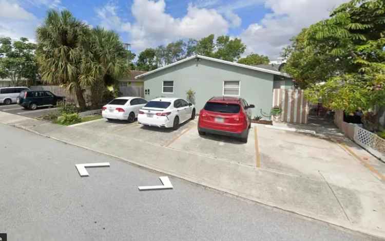 Multi-family house For Sale in Lake Worth Beach, Florida