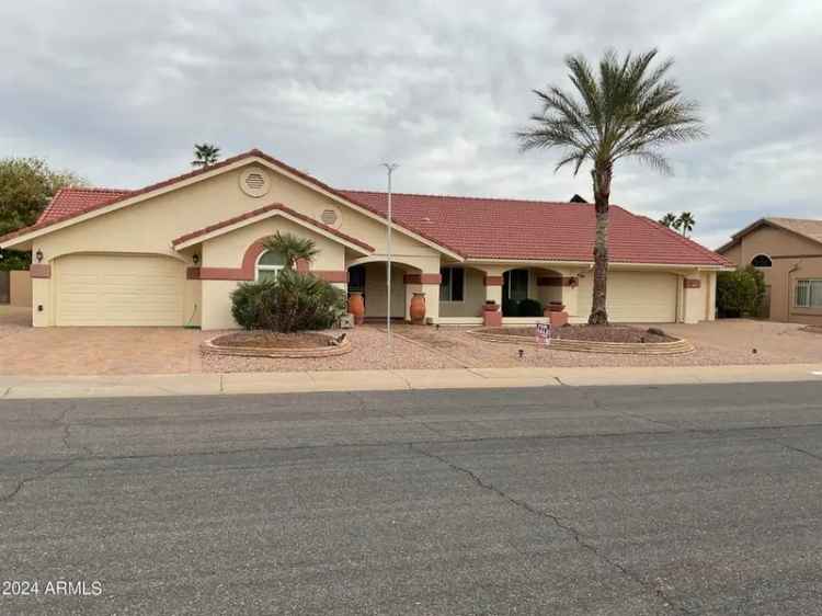 Single-family house For Sale in 21007, North Desert Sands Drive, Sun City West, Arizona