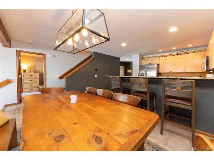 Single-family house For Sale in Silverthorne, Colorado