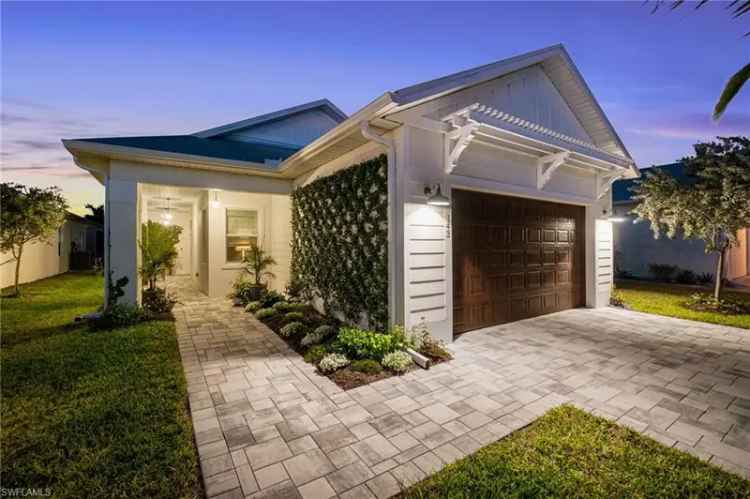 Single-family house For Sale in East Naples, Florida