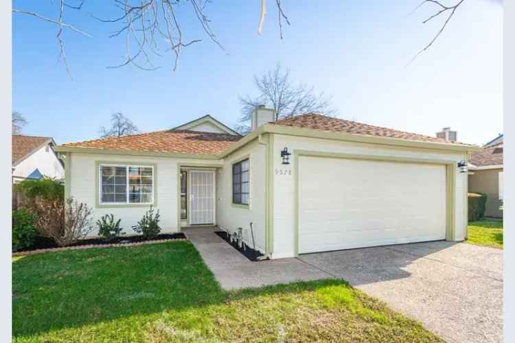 Single-family house For Sale in 9578, Dunkerrin Way, Elk Grove, California