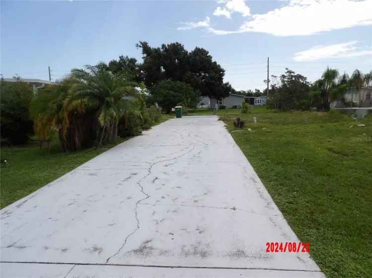 Land For Sale in Englewood, Florida