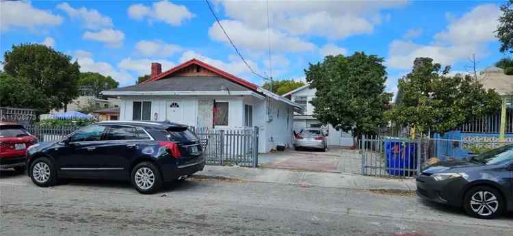 Single-family house For Sale in 71, Northwest 34th Terrace, Miami, Florida