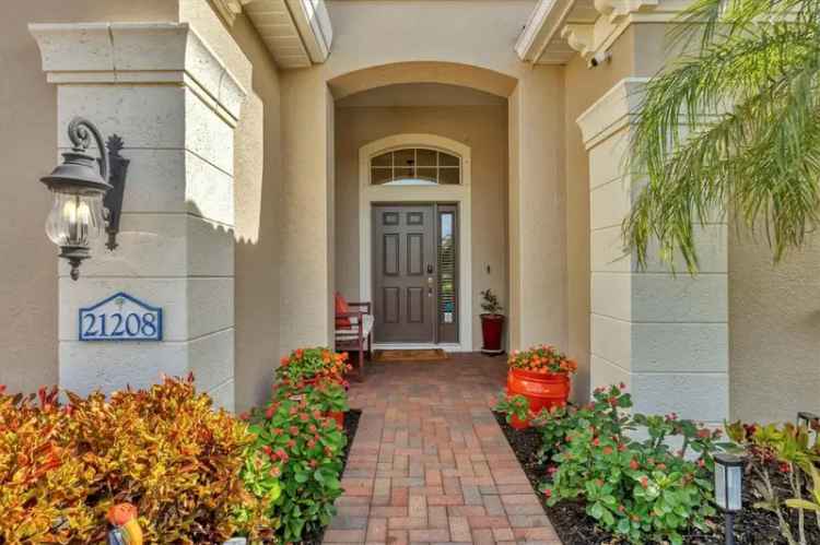 Single-family house For Sale in Venice Gardens, Florida