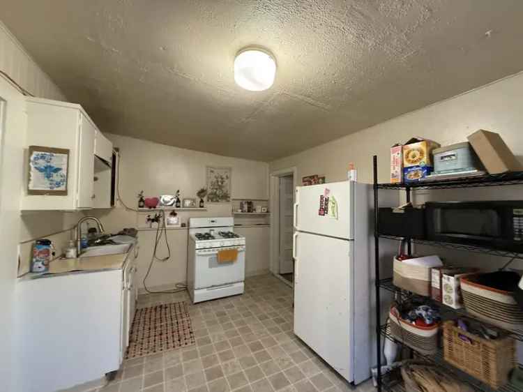 2 Bed 1 Bath Apartment near Chico State University - Available August 15th