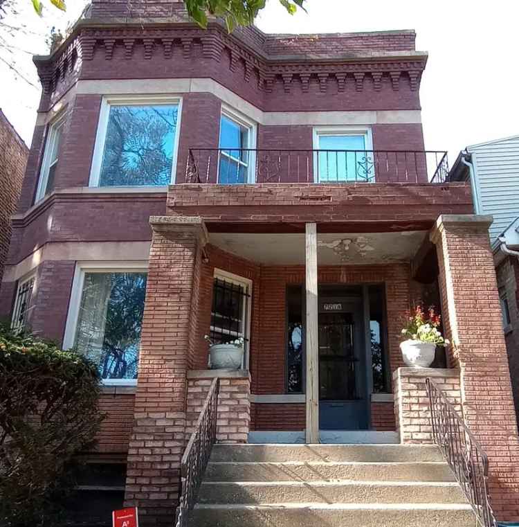 Multi-family house For Sale in 7216, South Michigan Avenue, Chicago, Illinois