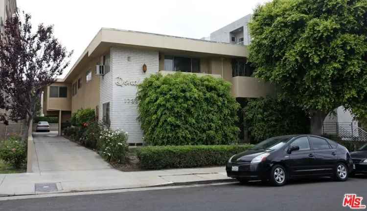 Multi-family house For Sale in 1738, Colby Avenue, Los Angeles, California