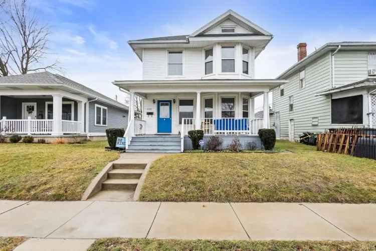 Single-family house For Sale in 638, North Saint Louis Boulevard, South Bend, Indiana