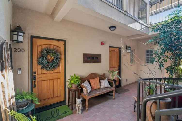 Condo For Sale in 18, South 21st Street, San Jose, California