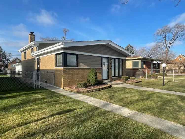 Single-family house For Sale in 9404, South Union Avenue, Chicago, Illinois