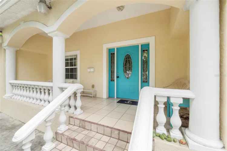 Single-family house For Sale in 1701, 38th Avenue North, Saint Petersburg, Florida