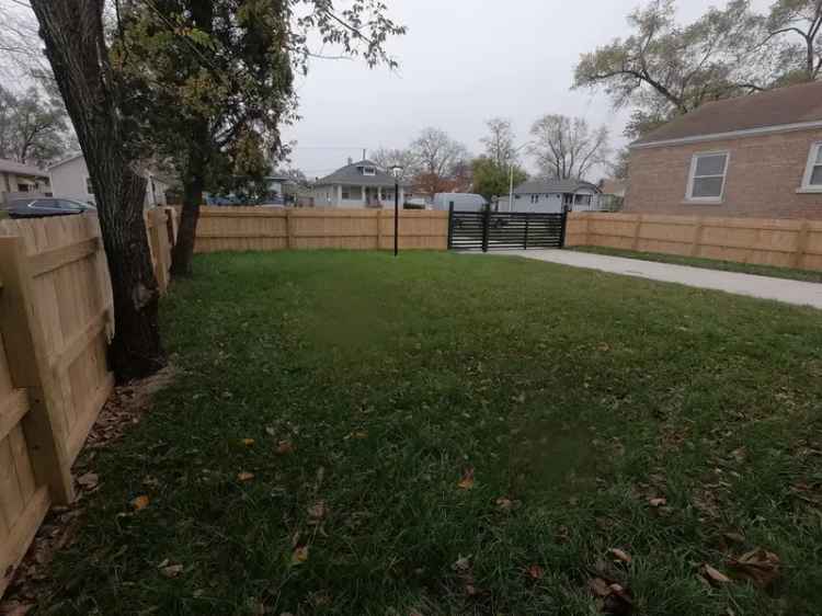 Single-family house For Sale in 1440, South 21st Avenue, Maywood, Illinois