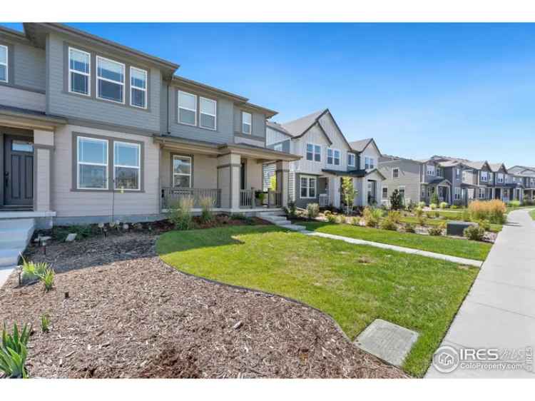 Single-family house For Sale in Longmont, Colorado