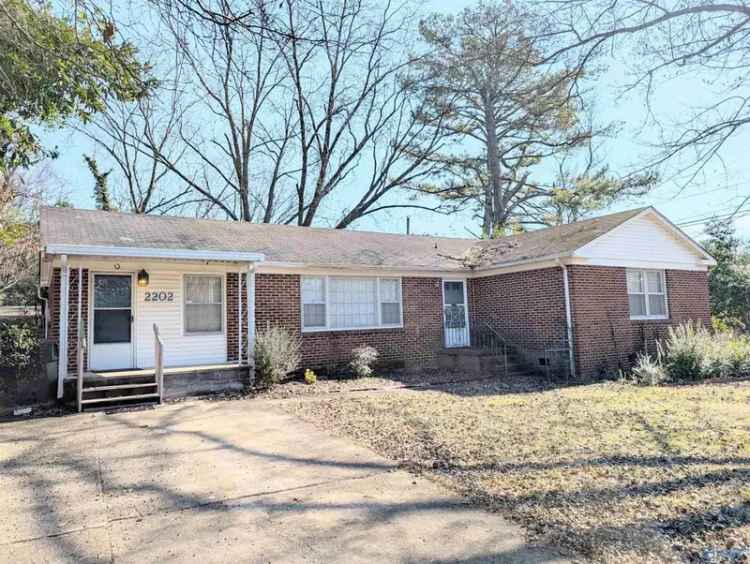 Single-family house For Sale in 2202, Viscount Drive Northwest, Huntsville, Alabama