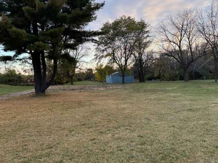 Land For Sale in Aurora, Illinois