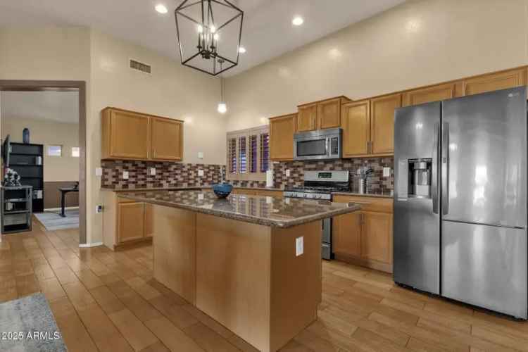 Single-family house For Sale in 240, West Brooks Street, Gilbert, Arizona