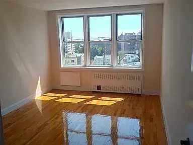 Spacious Newly Renovated Apartment Near Staten Island Ferry